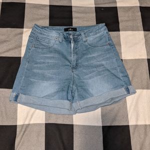 new NVGTN Navishape light wash jean shorts